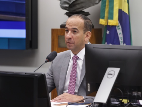 Caso de racismo contra o jogador Vinícius Júnior: Paulo Alexandre cobra punição para racistas e xenófobos europeus.