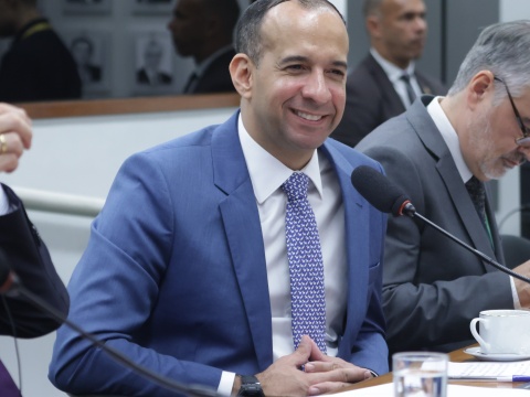 Deputado Paulo Alexandre Barbosa tem emenda de R$ 200 milhões para a construção de salas multissensoriais em aeroportos aprovada na CVT 