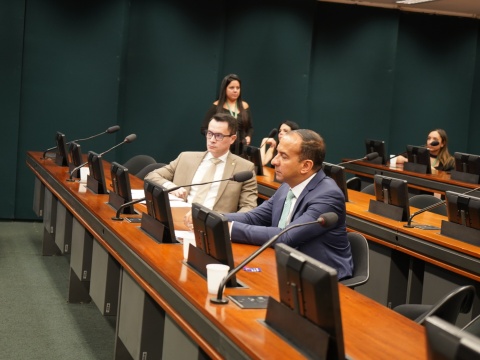 Câmara aprova pedido de Paulo Alexandre Barbosa para ouvir Felca em Comissão sobre adultização