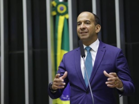 Deputado propõe audiência sobre licitação do Tecon Santos 10