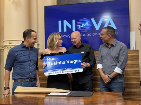 Rua muda de nome em Santos e eterniza homenagem a educadora