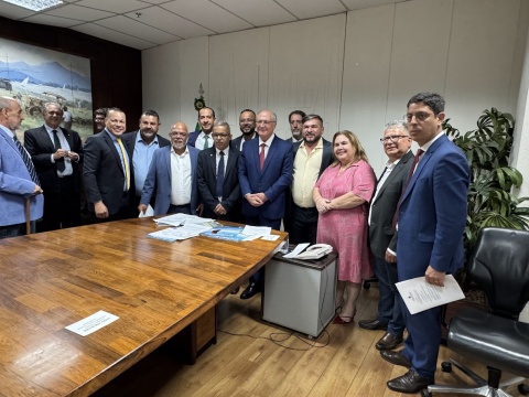 Alckmin anuncia R$ 2 bilhões para a indústria química: medida beneficia Polo de Cubatão