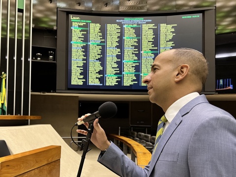 Paulo Alexandre Barbosa vota pela aprovação da PEC da Segurança