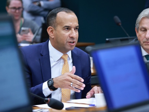 Paulo Alexandre Barbosa lidera intenções de voto para deputado federal na Baixada Santista, aponta pesquisa