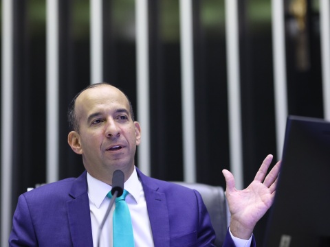 Deputado Paulo Alexandre Barbosa cobra medidas contra a alta dos combustíveis
