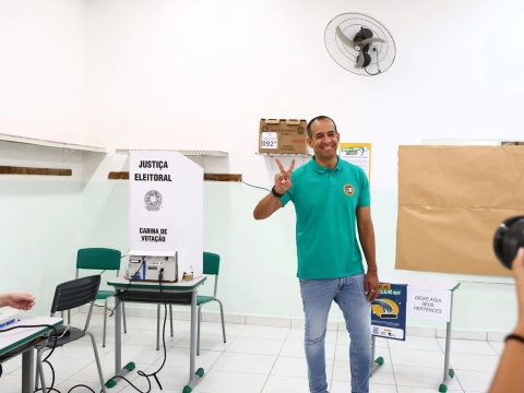Paulo Alexandre vota em Santos