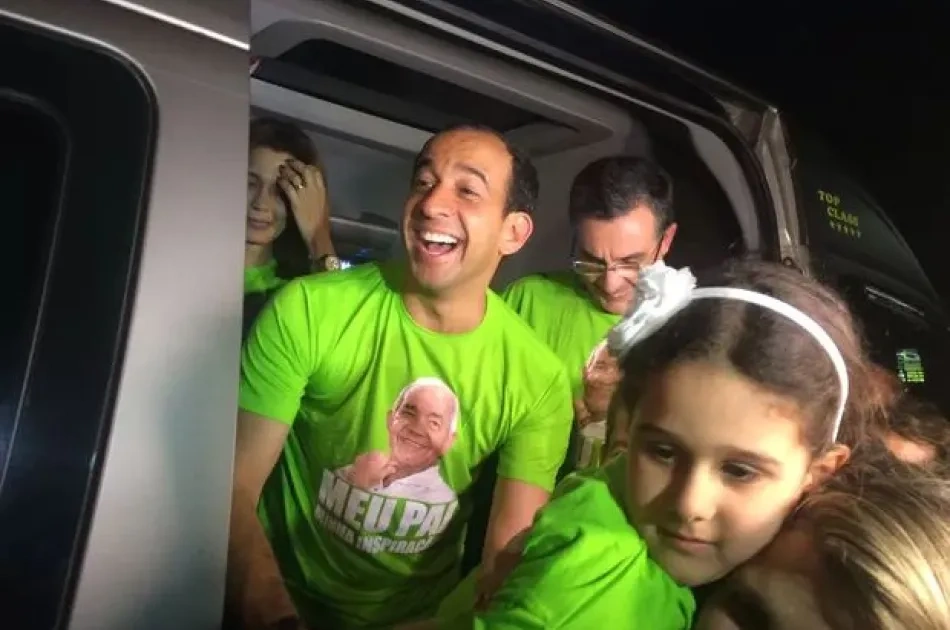 Paulo Alexandre Barbosa, do PSDB, é reeleito Prefeito de Santos, SP