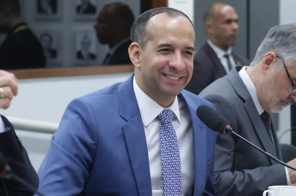 Ranking dos Políticos concede prêmio a Paulo Alexandre