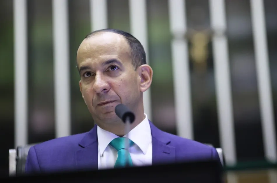 Comissão da Câmara aprova audiência para debater restrições em leilão do Tecon 10