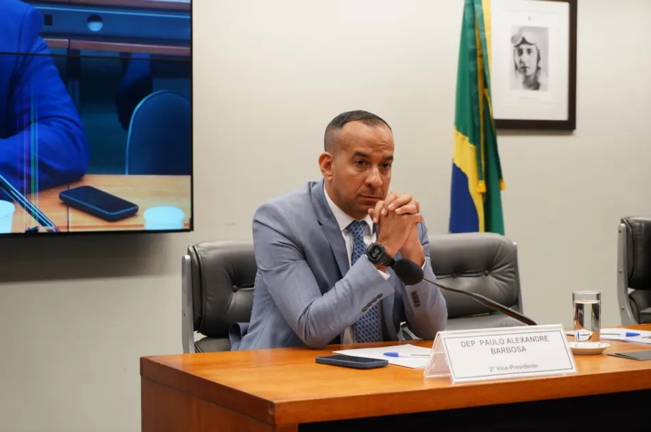 Deputados da Baixada comentam taxa de Trump sobre Brasil