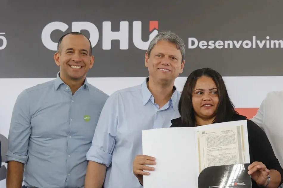 Tarcísio diz que Paulo Alexandre é "um camisa 10" e o convida para seu partido