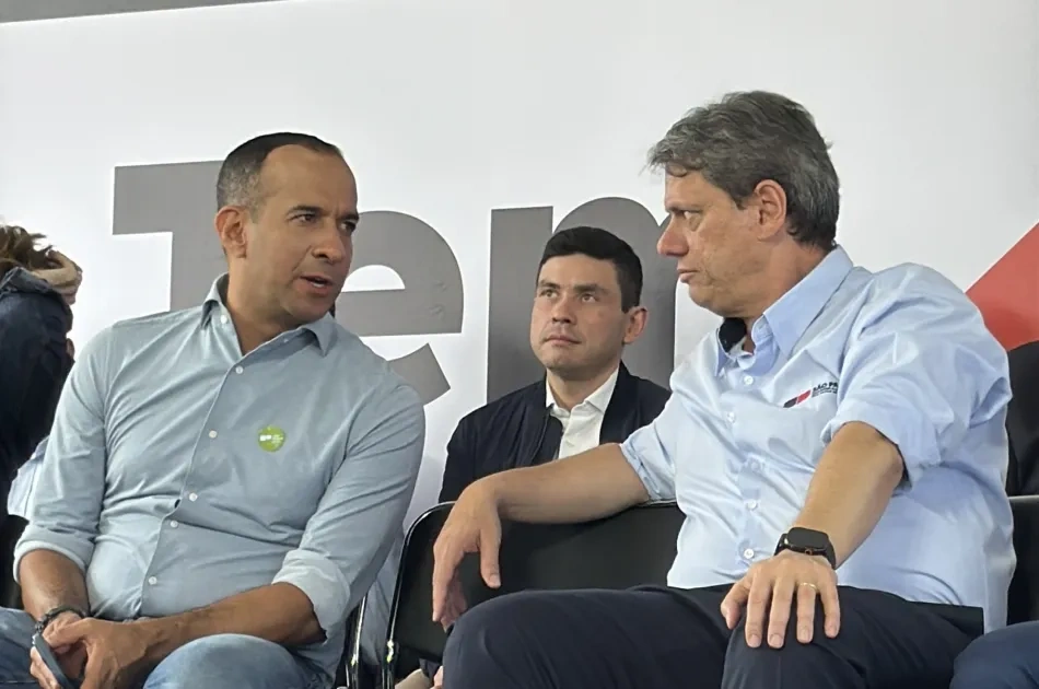 Tarcísio convida deputado Paulo Alexandre para se filiar ao Republicanos