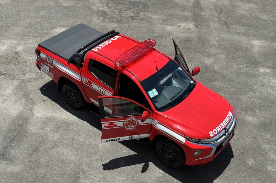 Nova viatura 4x4 reforça resgates do Corpo de Bombeiros em Iguape e Ilha Comprida