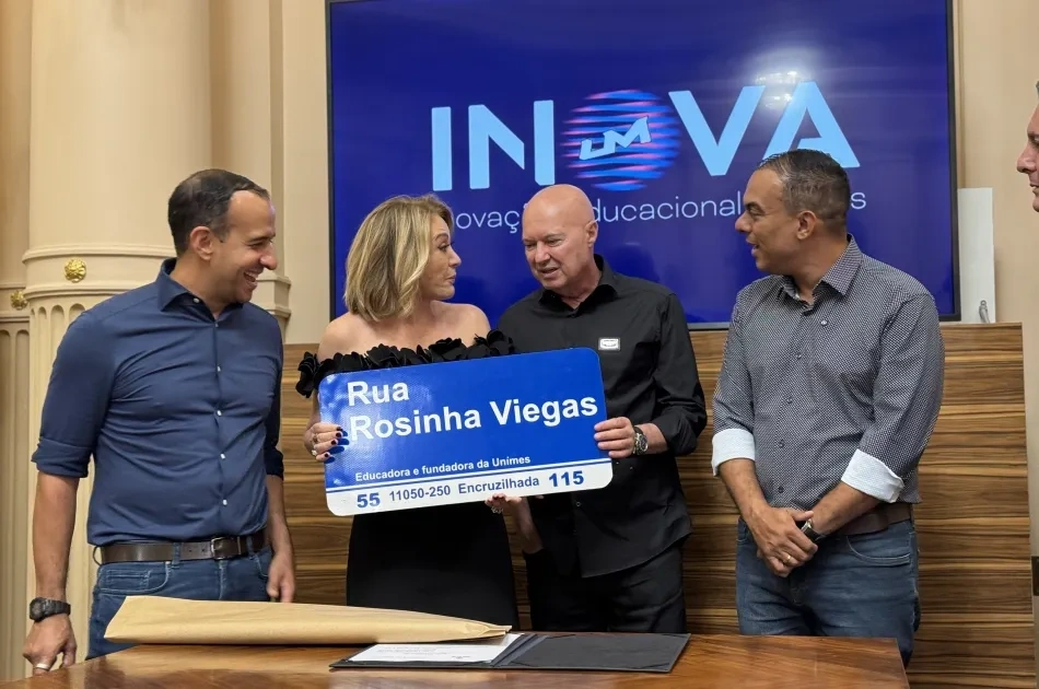 Rua muda de nome em Santos e eterniza homenagem a educadora