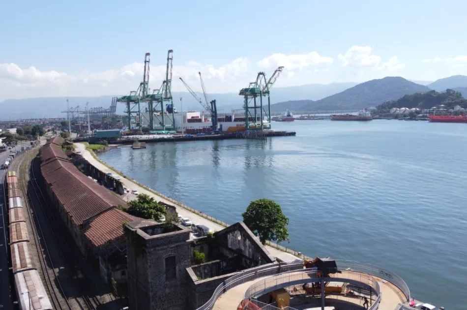 Porto de Santos amplia diálogo com a cidade e gera impactos no emprego