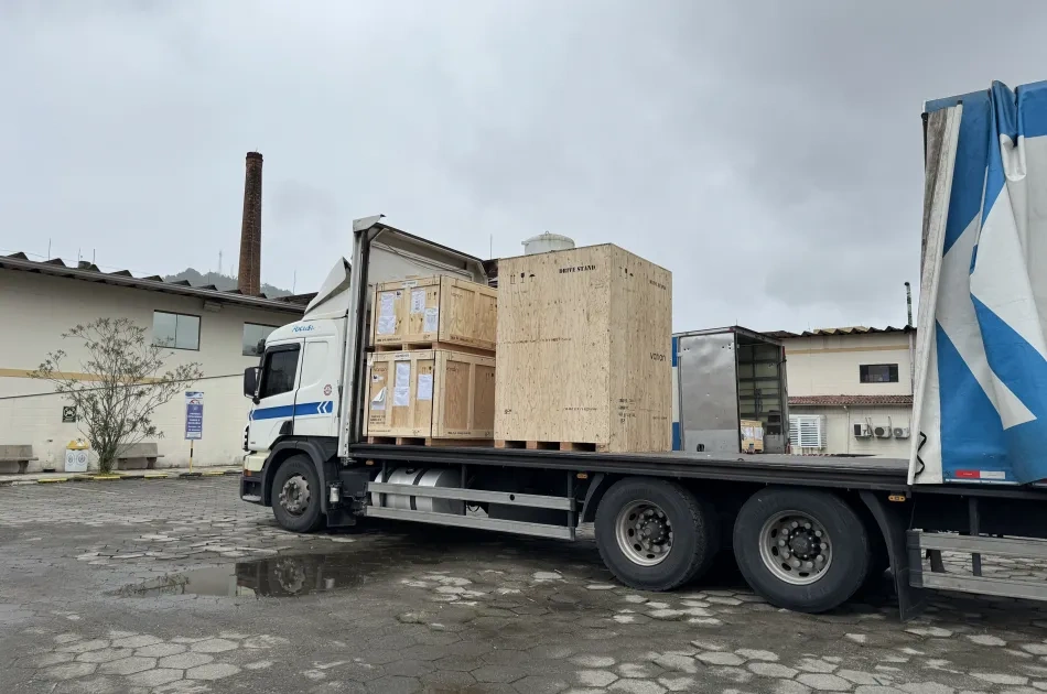 Santa Casa de Santos recebe acelerador linear de última geração para o SUS