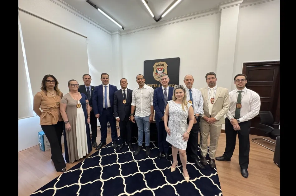 Paulo Alexandre destina viaturas e reforça proteção à mulher na Baixada Santista