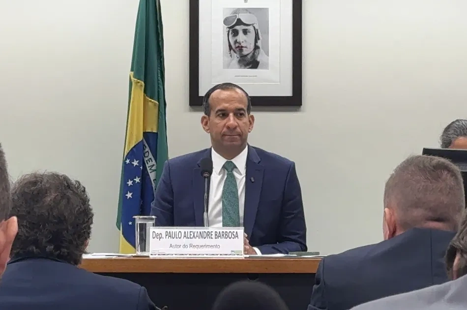 Paulo Alexandre lidera preferência na Baixada Santista, mostra pesquisa