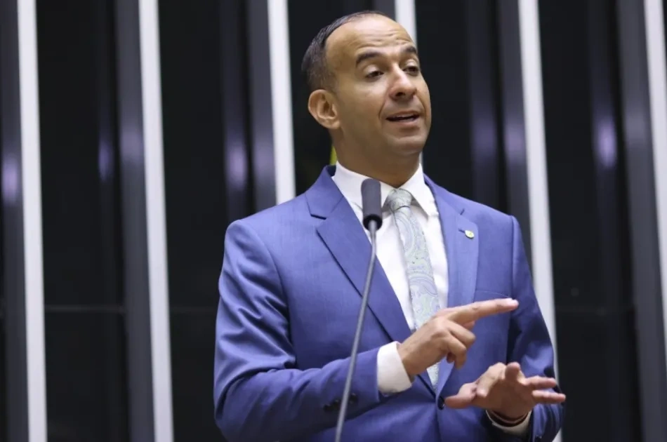 Paulo Alexandre Barbosa disputará novo mandato de deputado federal