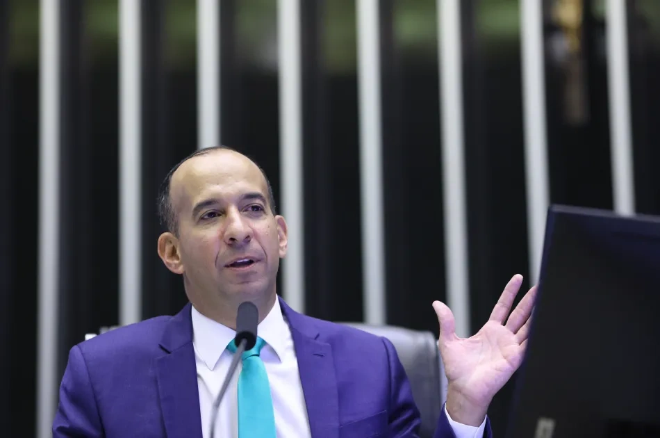 Deputado Paulo Alexandre Barbosa cobra medidas contra a alta dos combustíveis